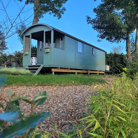 Boho Lodge Met Met Hottub Voor 2 Personen Meerssen Exterior foto